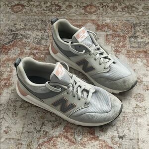 New Balance Gray and Pink Sneakers